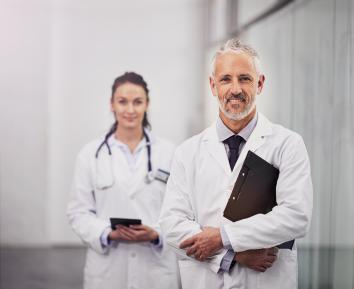 Specialist vs Consultant Roles in Dubai Healthcare Jobs: Salary, Qualifications & Key Differences